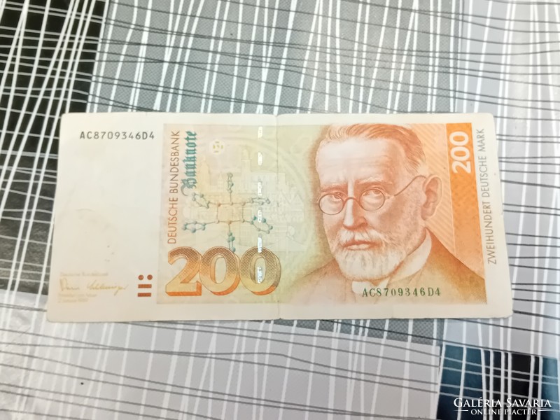 200 Deutsche marks