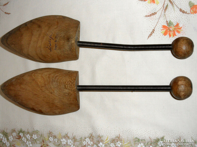 Wooden spring-loaded slats, slats (45/46)
