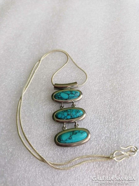 New! On a silver-plated necklace with a beautiful pendant with a unique mineral effect.