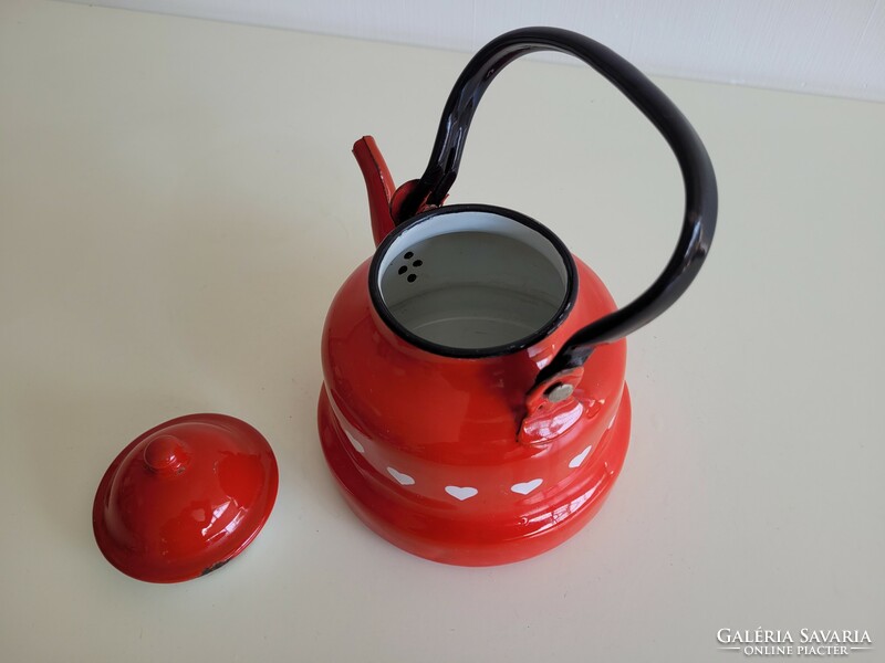 Piros szív mintás zománcos régi vas teáskanna 1 literes zománcozott kanna kiöntő teafőző dekoráció