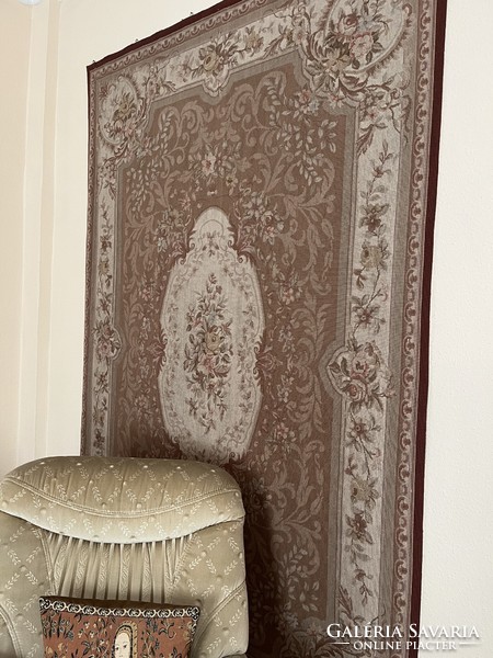 Wall-mounted tapestry