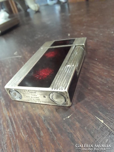 Unique French s.T. Dupont working lighter.