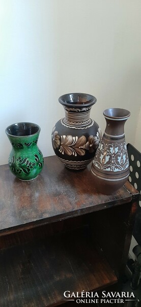 3 folk vases