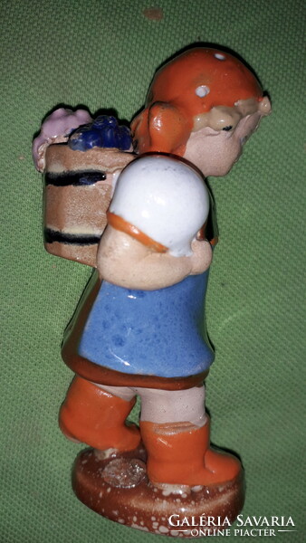 Antik SZÉCSI JOLÁN RITKA mázas kerámia figura Szüretelő lányputtonnyal 11 cm a képek szerint