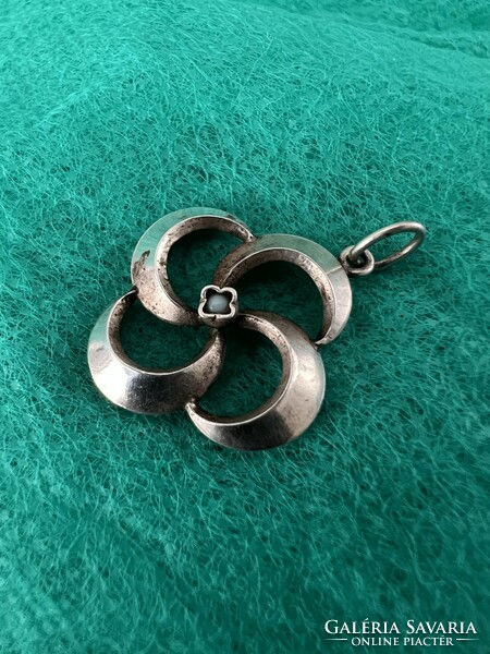 Vintage 4-moon silver pendant