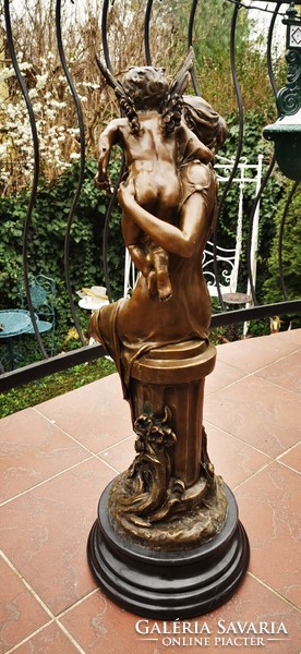 Vénusz és Ámor - Tekintélyes bronz szobor