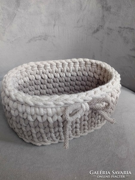 Crochet oval container