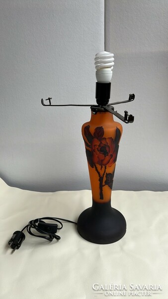 Galle glass table lamp with a rose pattern