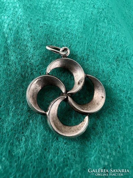 Vintage 4-moon silver pendant