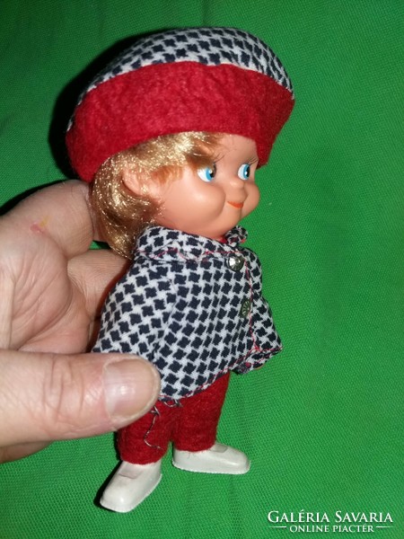 Antik német játék baba eredeti ruhájával 17 cm képek szerint