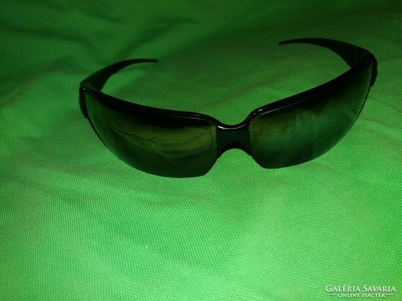 Quality oakley type sunglasses sun watch as shown in the pictures
