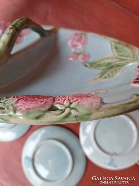 Gyönyörű Majolika  Kawska epres szamócát kínáló tányérok tányér süteményes fajansz hagyaték
