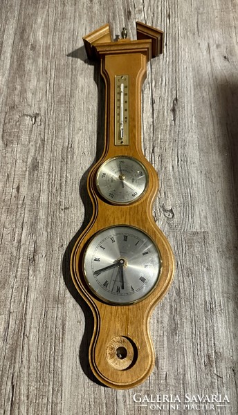 Wall barometer-clock-thermometer