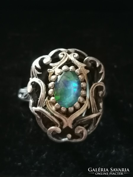 Women's silver ring with opal stones