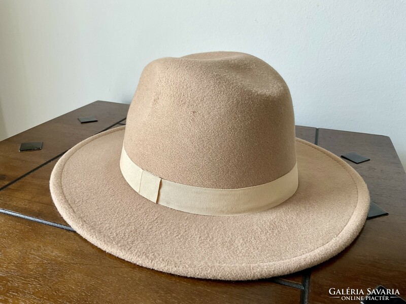 Italian, beige women's hat, adjustable size, hard finish.