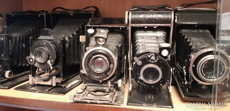 73 darabból álló fényképezőgép gyüjtemény. a fényképezés kezdeti időszakától napjainkig
