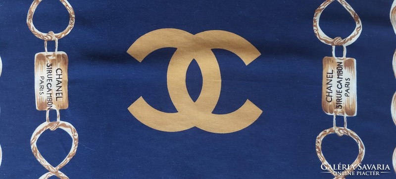 Chanel 100% silk scarf large size !!!