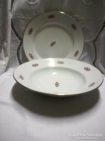 Zsolnay porcelán tányér