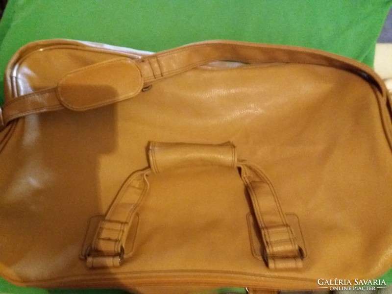 MINŐSÉGI ERŐS bőr TAKE OFF minőségi narancs-drapp utazó táska nagy koffer 50 x 30 cm a képek szerint