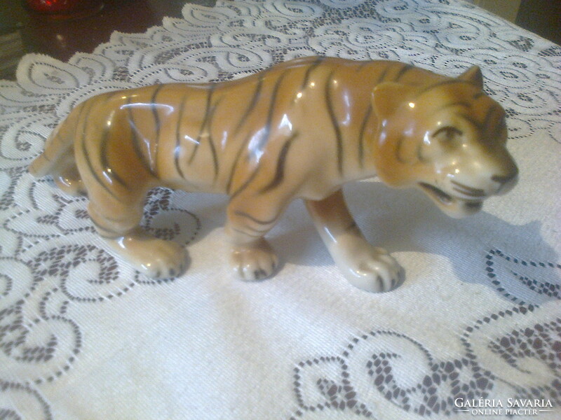 Royal dux: tiger, 20 x 9 cm, flawless