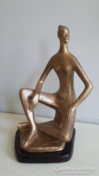 Andrássy Kurta János - "Ülő leány" gipsz szobor