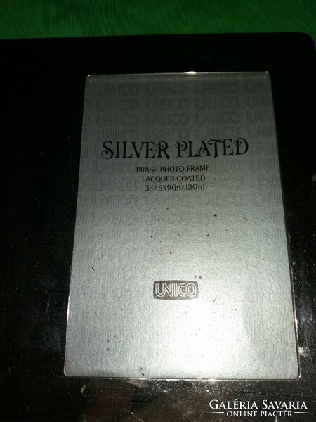 Szép állapotú fém ezüstszín hátlapján bőr asztali ÁLLÓ 20 X 16 cm fényképtartó a képek szerint