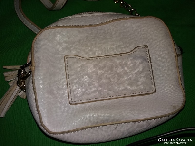 Very nice, cool white quality Aldo smaller shoulder bag women's bag 19 x 13 x 5 cm according to the pictures