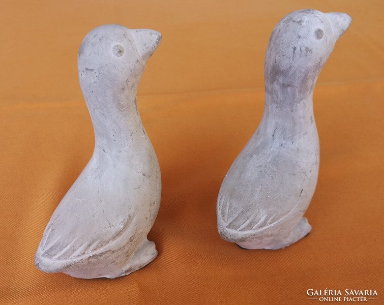 2 heavy clay geese 15 cm high