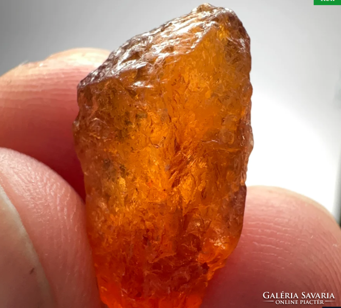 Garnet - raw gem (mandarin spessartite) - 17.77ct