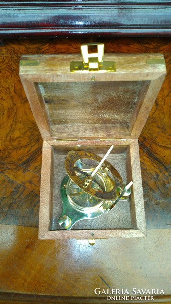 Sundial with compass in its box
