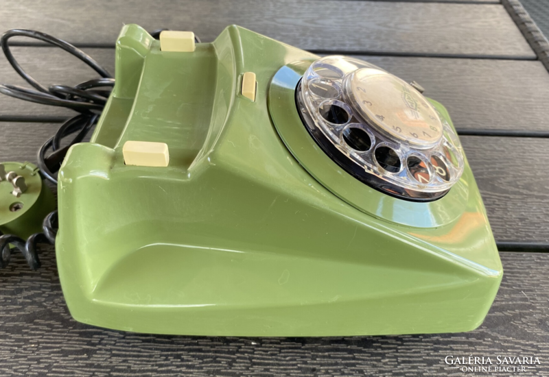 Cb76mm green desk phone with extension cord