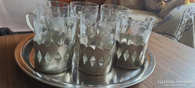 6 wine glasses with metal holder
