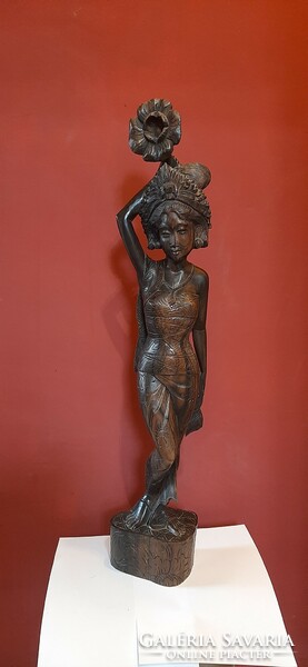 Nagy méretű - 71 cm - kézi faragású, Indonéz fa szobor.