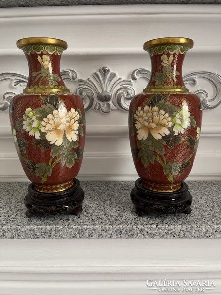 Chinese enamel vase with pair of large size openwork wooden soles.