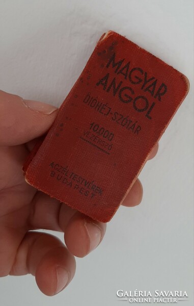 Magyar-Angol dióhéj-szótár