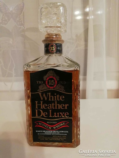 White heather de luxe whiskey from the 1980s