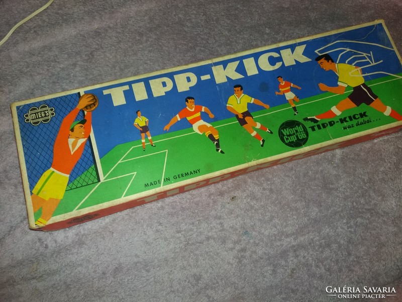 1966. Soccer football tip - kick board game with box in good condition according to the pictures