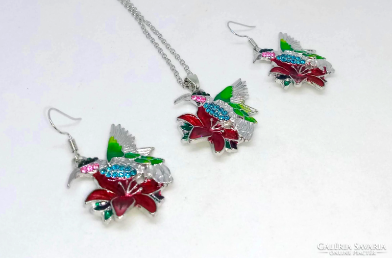 Red hibiscus and hummingbird necklace-earring set 104