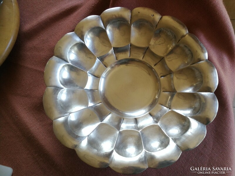 Silver bowl 32 cm in diameter