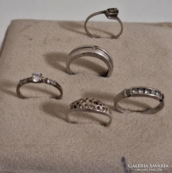 5db ezüst gyűrű  nagyon finom egyszerűen kidolgozott ékszerek !