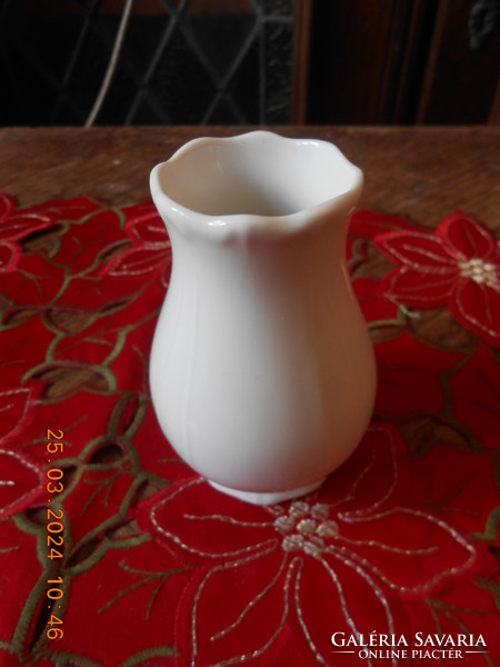 Zsolnay baroque, white small vase, 8.5 cm