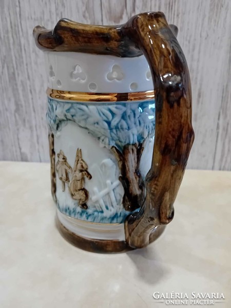 Royal Dux csehszlovák porcelán áttört peremű vadász söröskorsó, csalikorsó