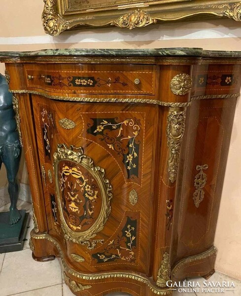 Beautiful empire chest of drawers
