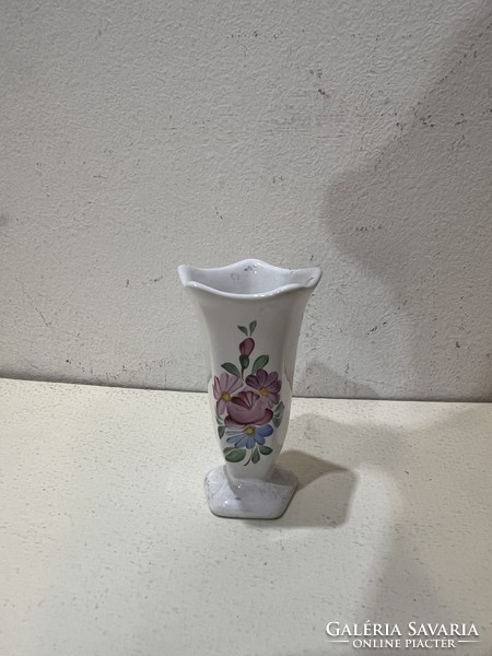 Német porcelán váza, 7 cm-es magasságú darab. 4127