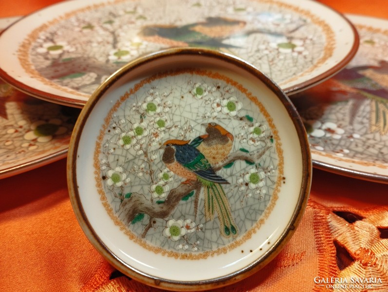 Paradicsom madaras japán porcelán tányér