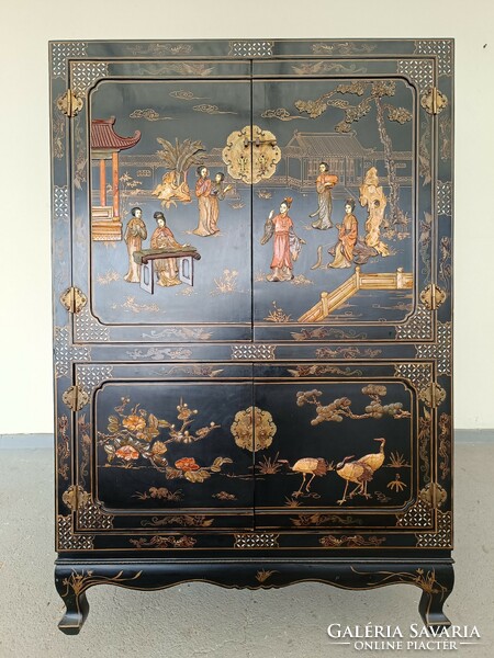 Antik kínai bútor festett gyöngyház dombor berakásos gésa nagy fekete lakk szekrény 714 8509