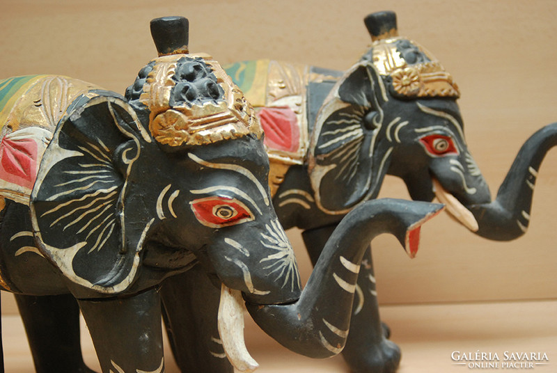 Távolkeleti kézzel festett faragott elefánt pár