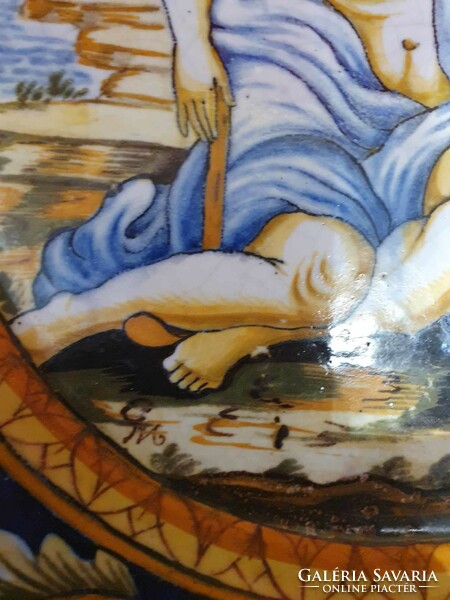 Italian majolica bowl. Very nice painting. Made in the middle of the 19th century. It is equipped with a sign. 35 cm