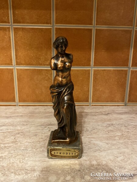 Afrodite bronz szobor