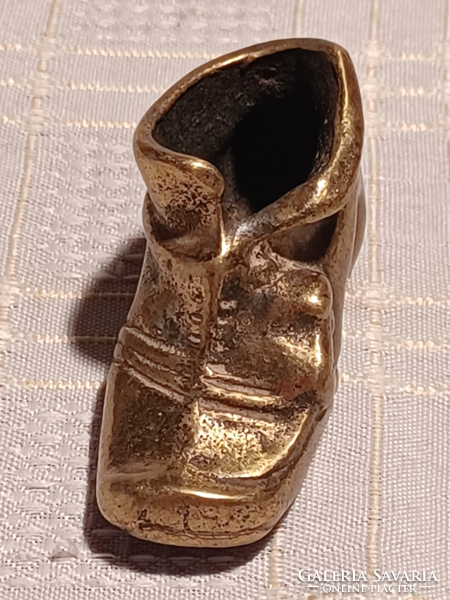 Small brass shoe ornament